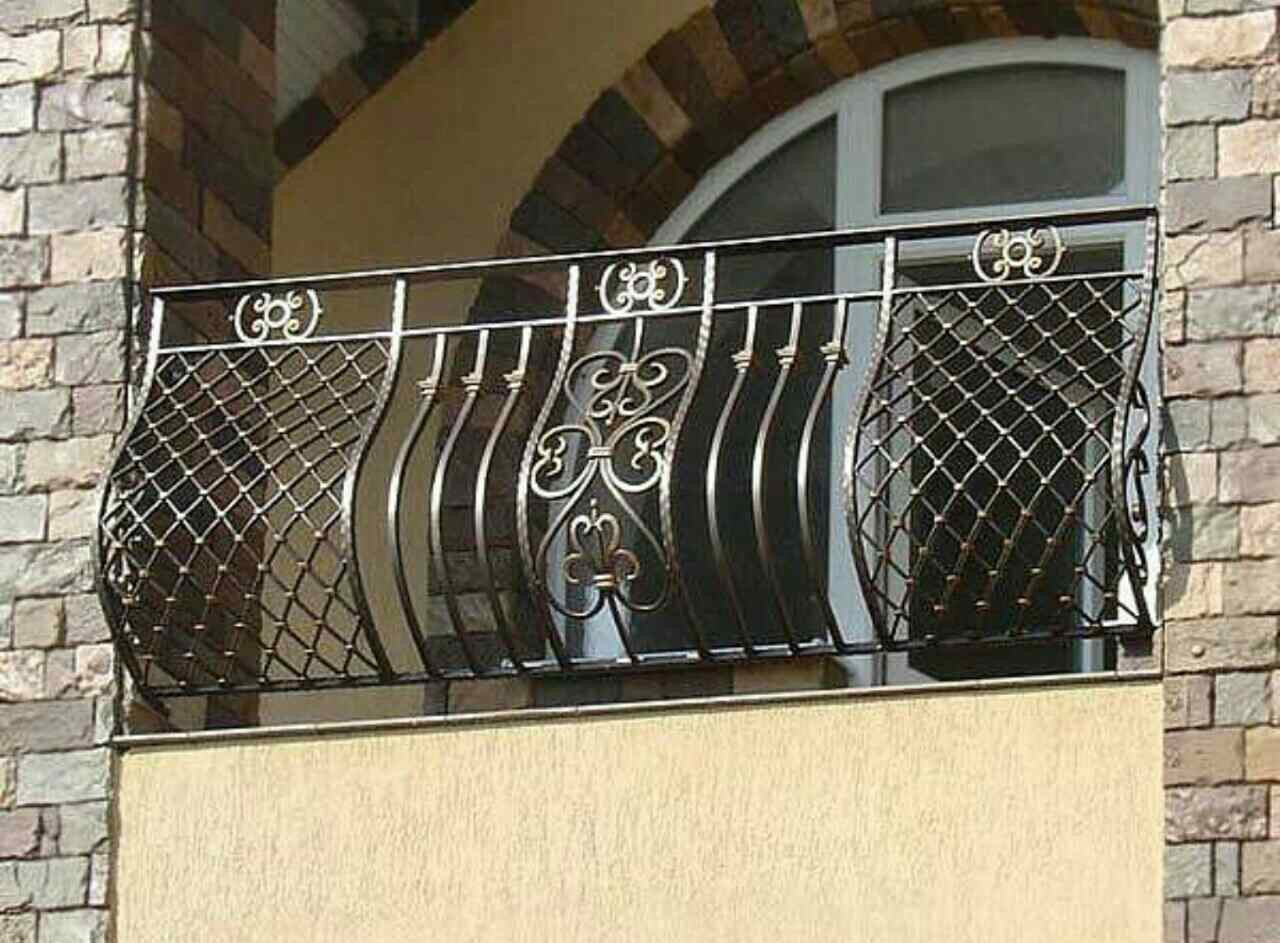 Кованые перила на балкон фото