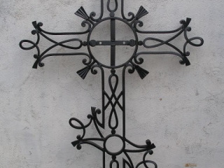 Кованый крест на могилу №4